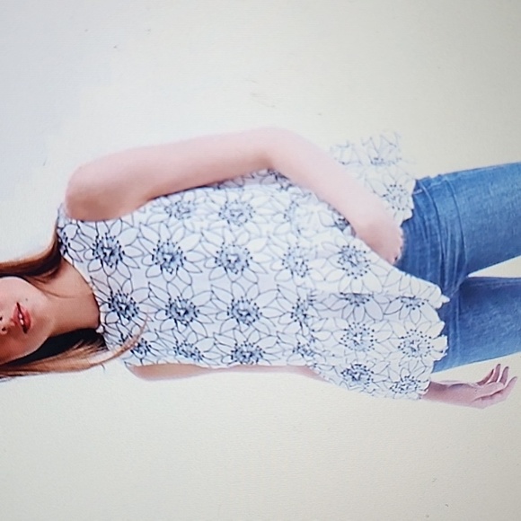 J. CREW Embroidered Floral Top G8414 White & Navy Size Small Sleeveless Lined - Picture 10 of 11